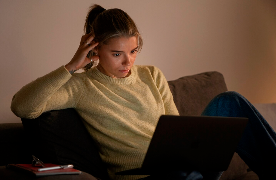 Ser adicto a Internet tiene sus consecuencias y síntomas