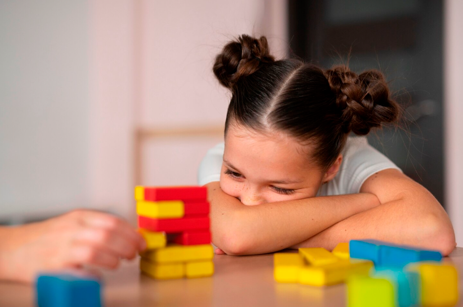 Autismo: Definición, Tipos, Síntomas, Causas, Tratamiento Y Diagnóstico.