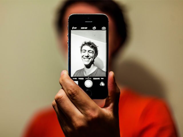 Selfitis’, la adicción a hacerse autofotos