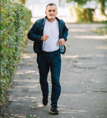 "La noche transforma a los parques públicos".