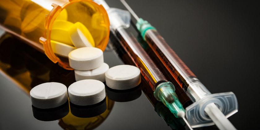 María, adicta a la heroína con 73 años: "Hay quien me ve con asco, como el que apunta con un fusil"