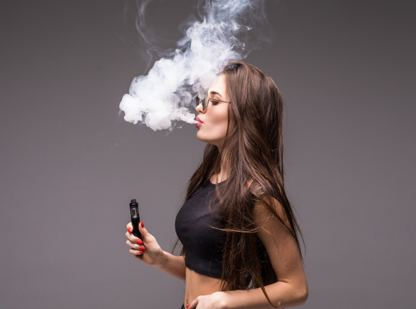 Cigarros electrónicos, ¿una adicción disfrazada de tecnología?