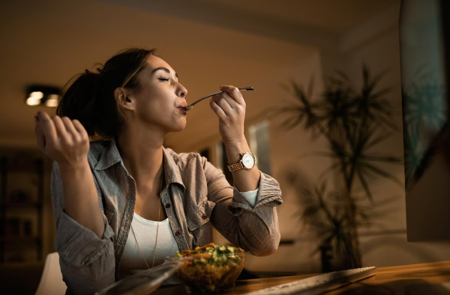 Controlar el trastorno por atracón mediante una terapia experimental basada en la estimulación cerebral