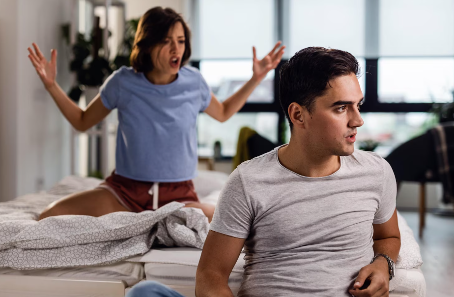 Un experto en psicología explica cómo las carencias y apegos creados a lo largo de nuestra vida pueden  propiciar que una persona caiga en un noviazgo tóxico, y da recomendaciones para evitarlo. 