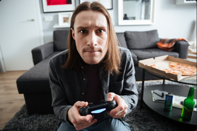 OMS declara como enfermedad la adicción a los juegos; 77% lo práctica en línea