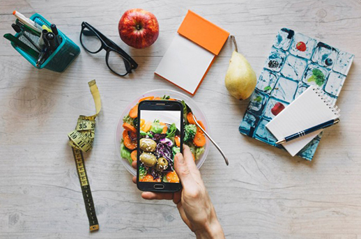 Redes sociales influyen en desarrollo de trastornos de la alimentación