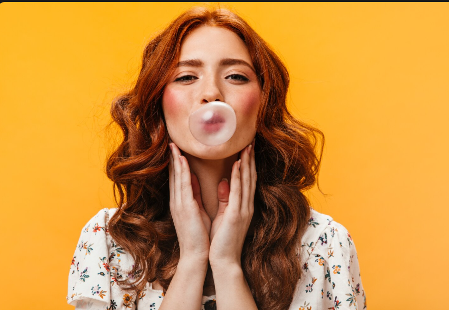 Chicle en exceso riesgo para la salud