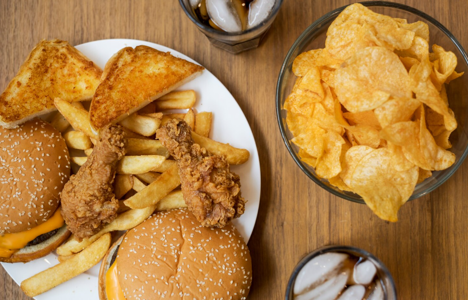 ¿Por qué nos volvemos adictos a la comida basura?